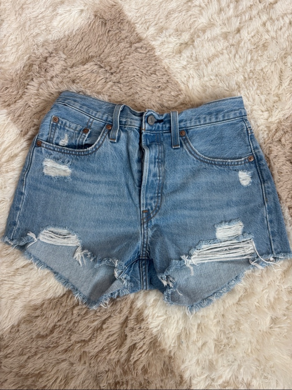 NWOT Levi’s 501 Distressed High-Waist Denim Shorts